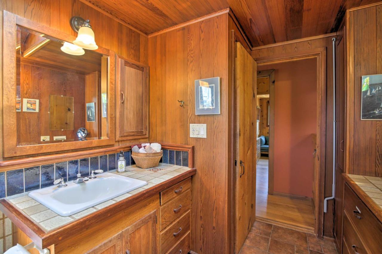 Hillside Home With Deck And Views Of Tomales Bay! インバーネス エクステリア 写真